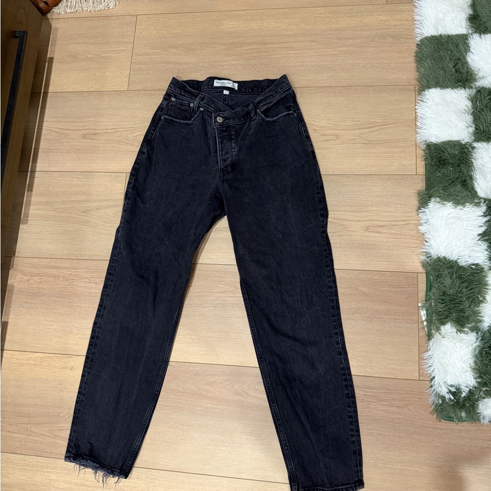 Abercrombie & Fitch Dark Wash Ankle Jeans